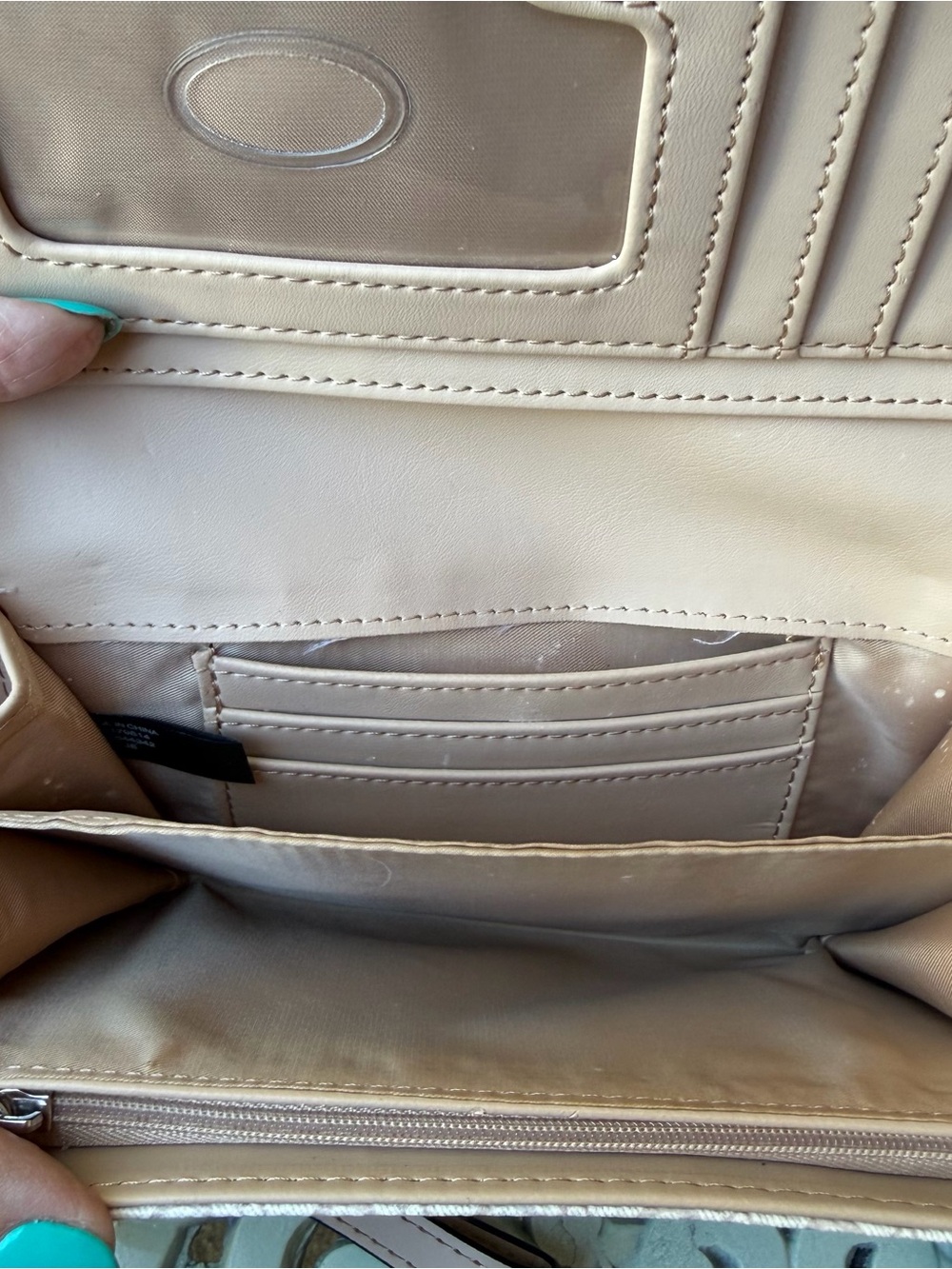 GUESS Mirrored Triangle Wallet NWOT - Picture 6 of 7